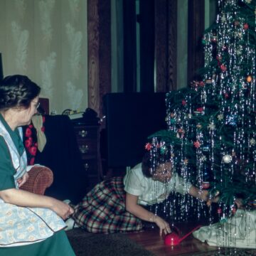 Unwrapping Gender Norms in Christmas Celebrations